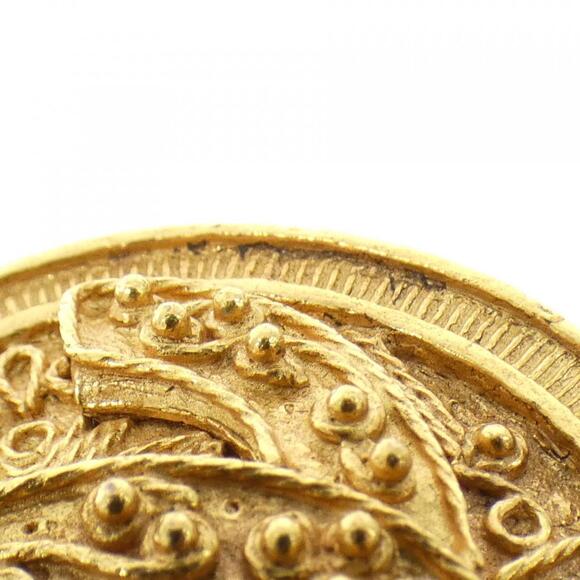 CHANEL Authentic Gold Brooch
